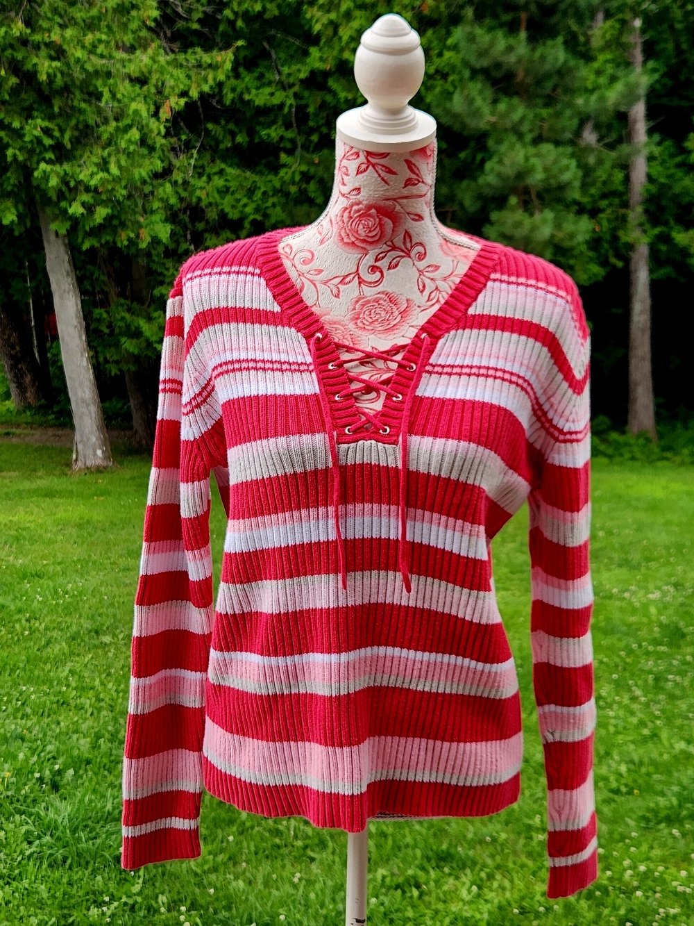 Cherokee Striped Lace-Up V-Neck Sweater - Red & Pink
